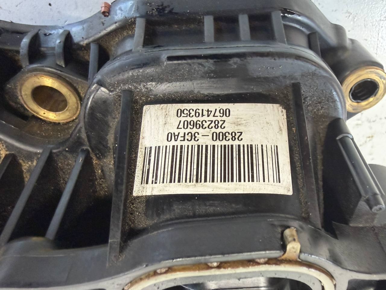 2016 Kia Sedona Intake Manifold 28300 - 3CFA0 OEM Used