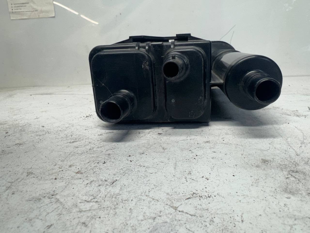 2019 Toyota Camry EVAP Charcoal Canister Vapor Canister 77740-06230 OEM Used