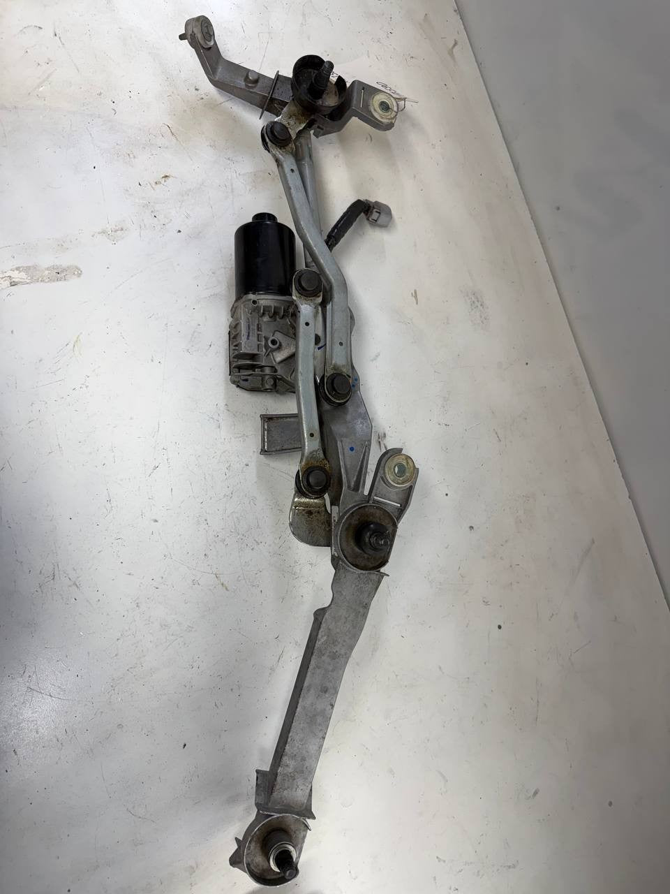 2016-2022 Lexus RX 350-RX450h Windshield Wiper Linkage 85010 - 48270 OEM Used