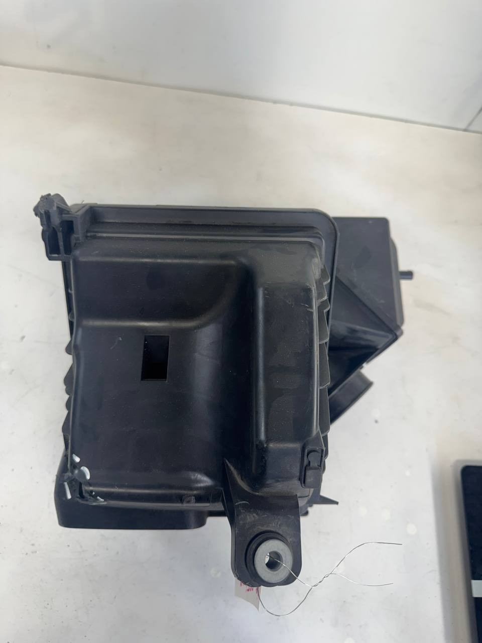2016-2020 Kia Optima Air Filter Housing Air Cleaner Box 28100-C2330 OEM Used