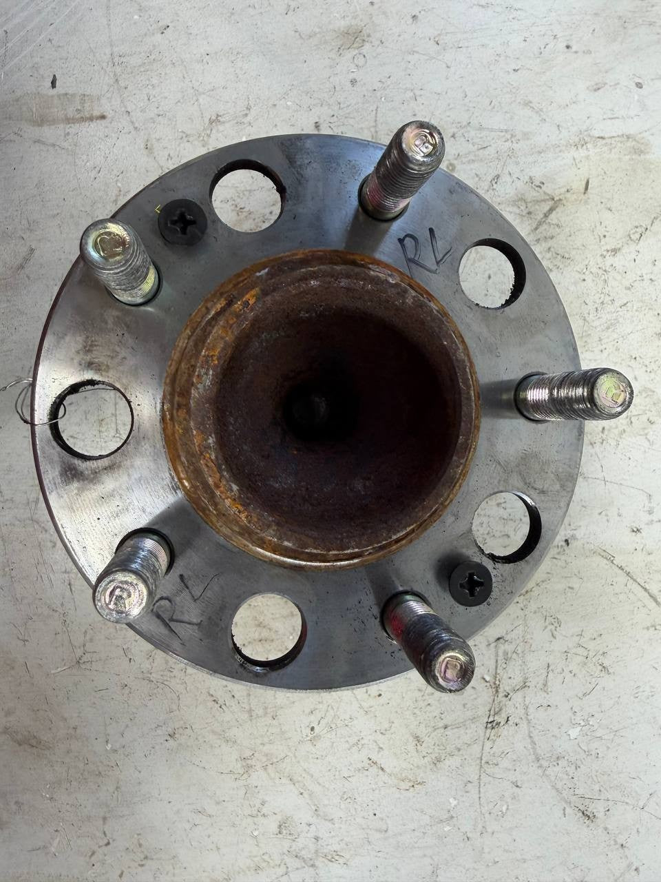 2017 Hyundai Sonata Rear Left Wheel Hub Bearing Assembly OEM Used
