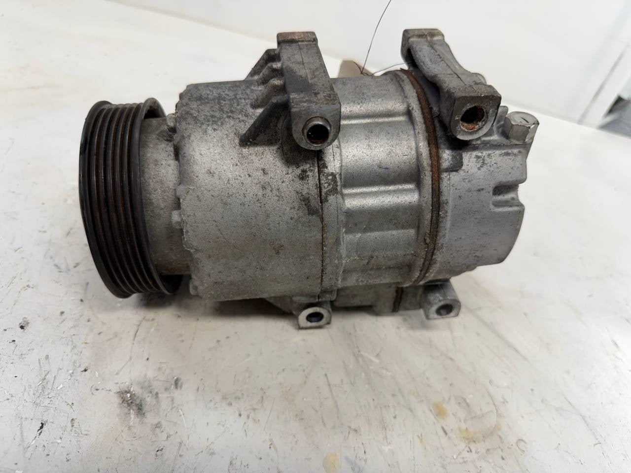 2016 Kia Sedona A/C Air Conditioning Compressor F500YPCBA08 OEM Used
