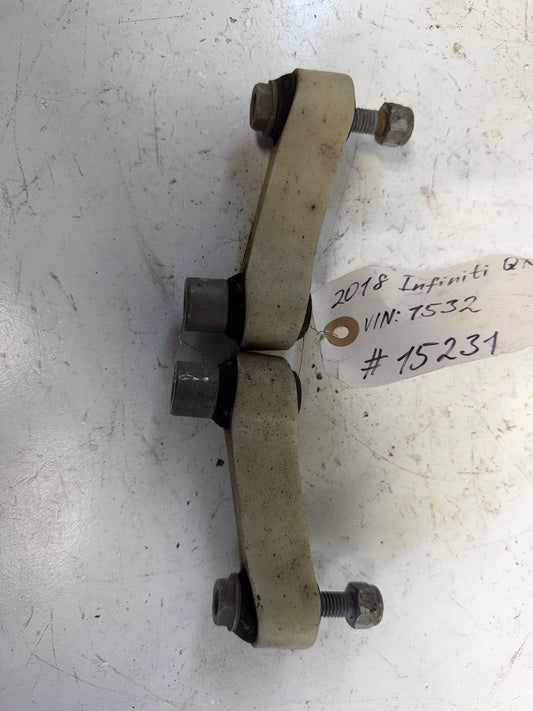 2018 Infinity qx30  Pair of Control Arms OEM Used