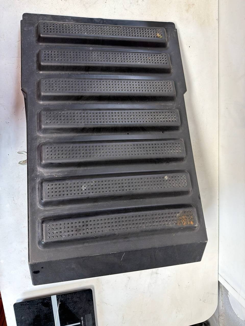International Navistar battery box cover step 3535374C1 OEM Used