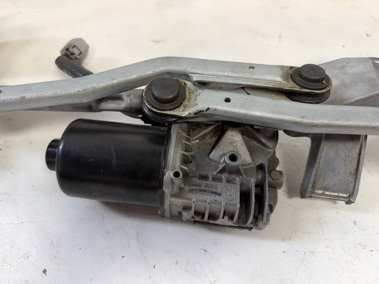 2016-2022 Lexus RX 350-RX450h Windshield Wiper Linkage 85010 - 48270 OEM Used