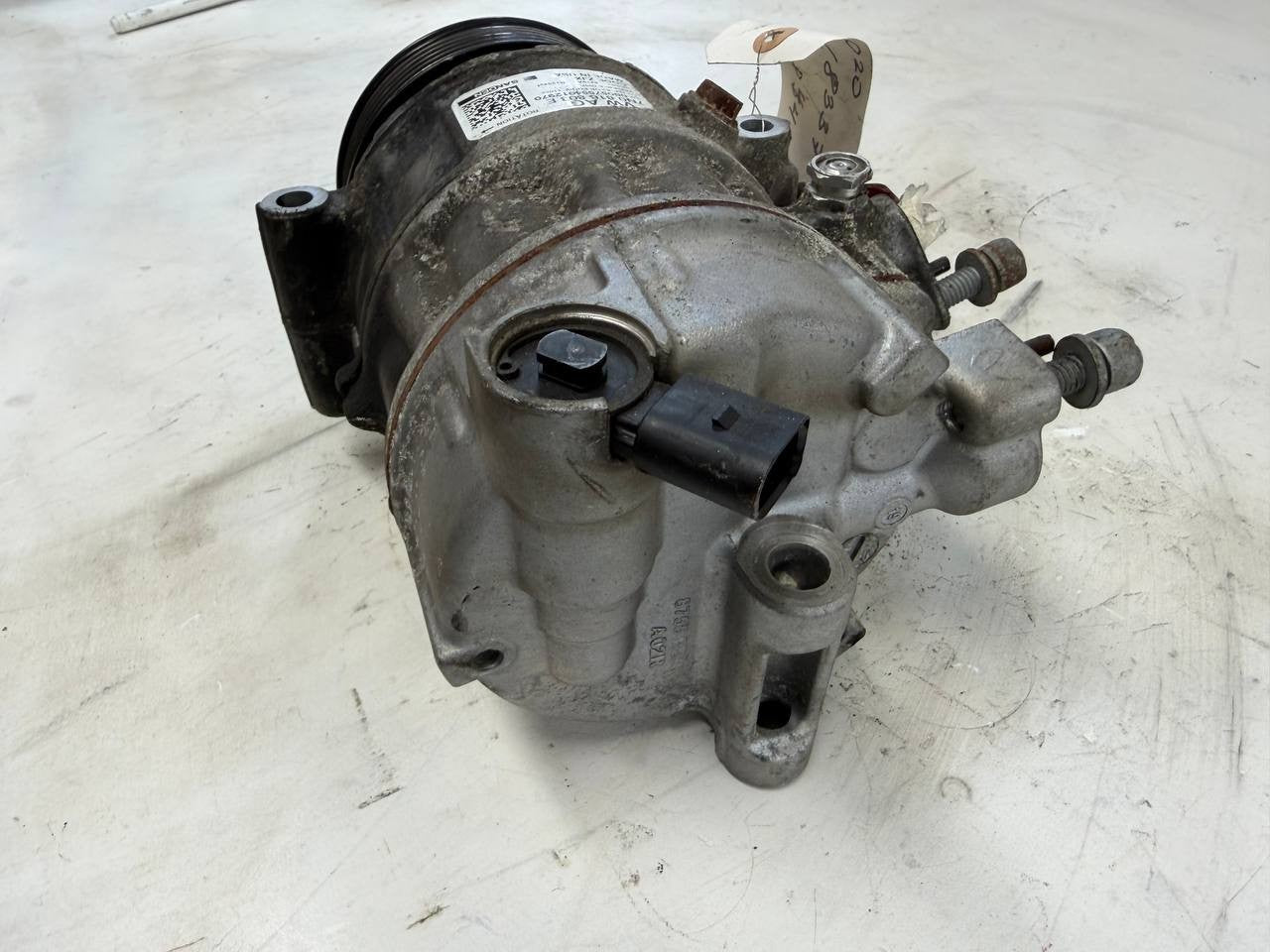 2016 - 2022 Volkswagen Passat AC Compressor OEM (For: 2020 Passat)