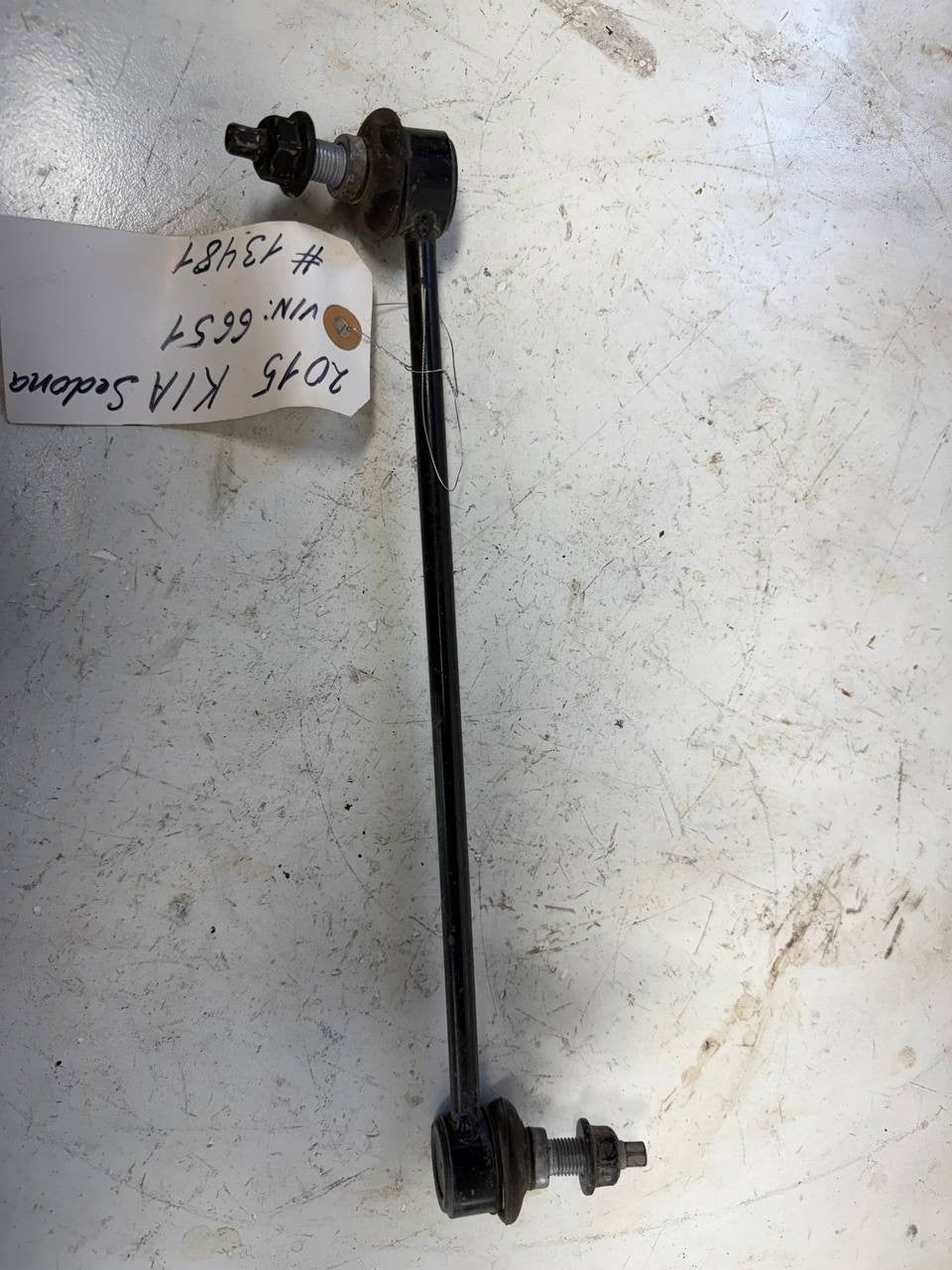 2015 Kia Sedona Stabilizer Sway Bar Link OEM Used