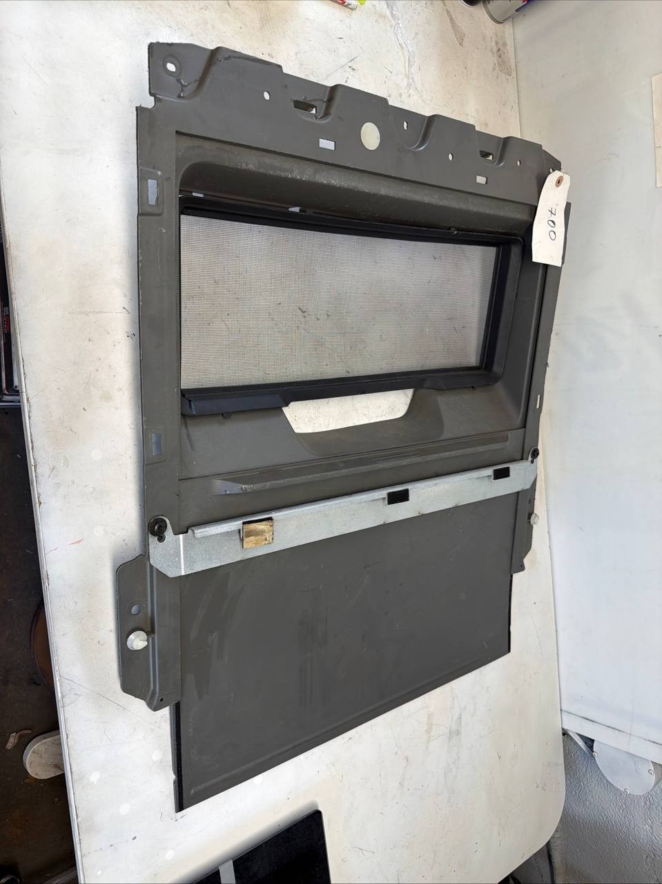Volvo VNL Rear Sleeper Bunk Sun Shade 2023 OEM 84739712