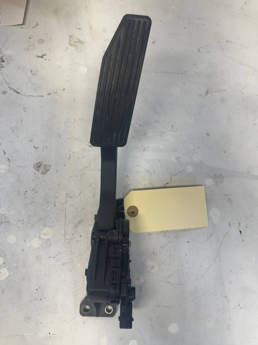2010-12 Chevrolet Accelerator Gas Pedal Assembly with Position Sensor 20844306