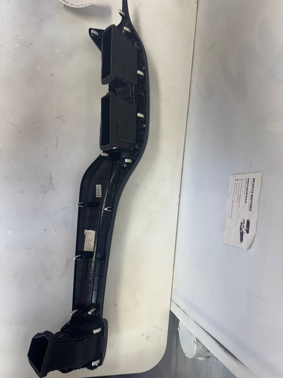 2020 Hyundai Tucson Dashboard Trim Bezel with Air Vent 84795-D3AA0-TUS OEM Used
