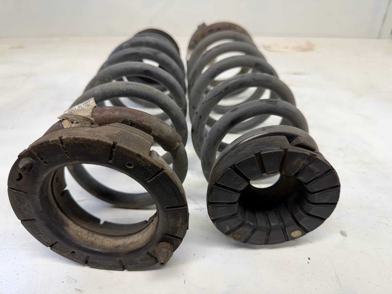 2016 - 2020 Kia Optima Suspension Coil Springs Pair 55350D5650 OEM Used