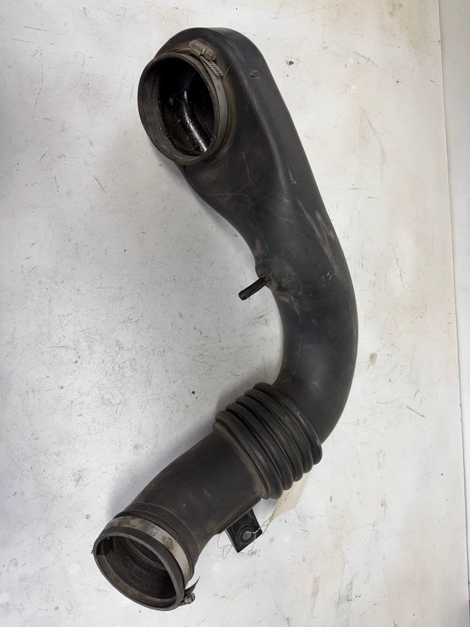 Isuzu NPR NQR NRR Intake Air Duct Hose Air Intake Pipe OEM Used