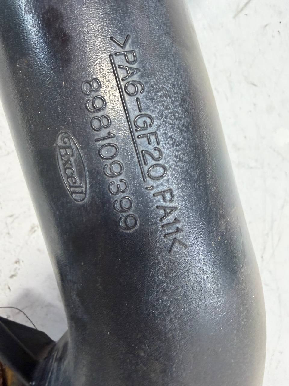 Isuzu NPR NQR NRR 5.2L Diesel Intercooler Charge Air Pipe Duct 8-98109-399 Used