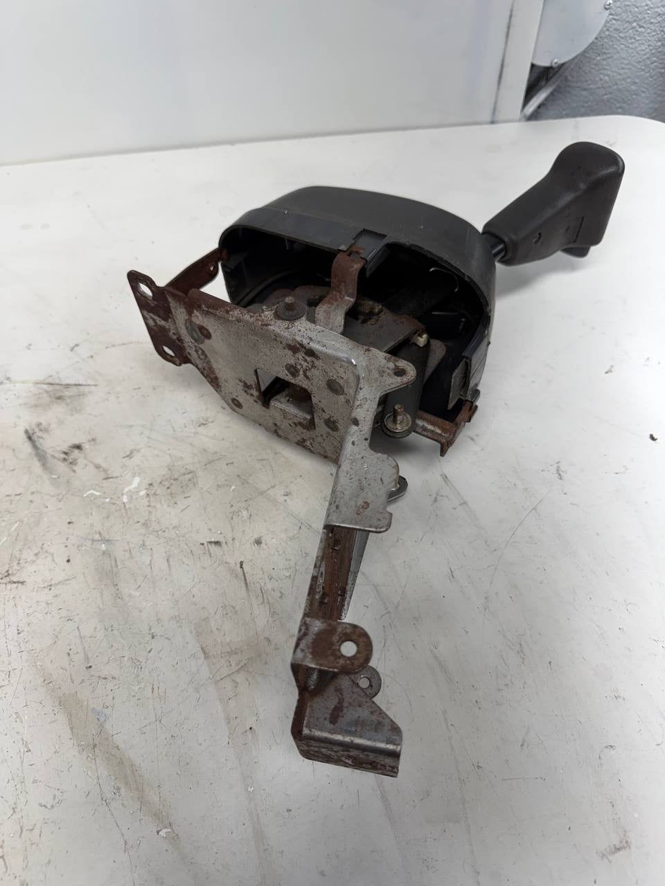 Isuzu NPR Automatic Transmission Shift Lever Selector Assembly OEM Used