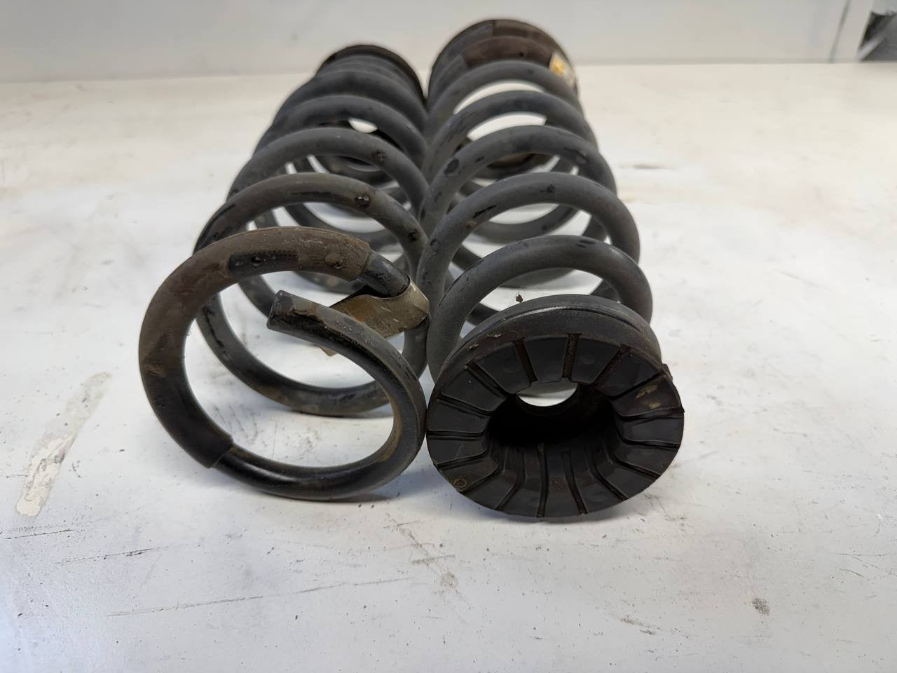 2016 - 2020 Kia Optima Suspension Coil Springs Pair 55350D5650 OEM Used