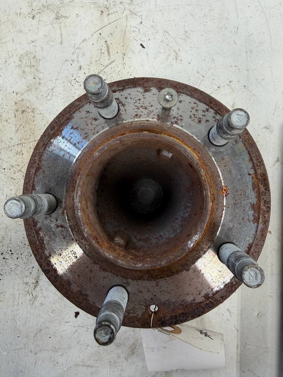 2018 Chevrolet Malibu Rear Wheel Hub Bearing Assembly OEM 2410400000000N Used