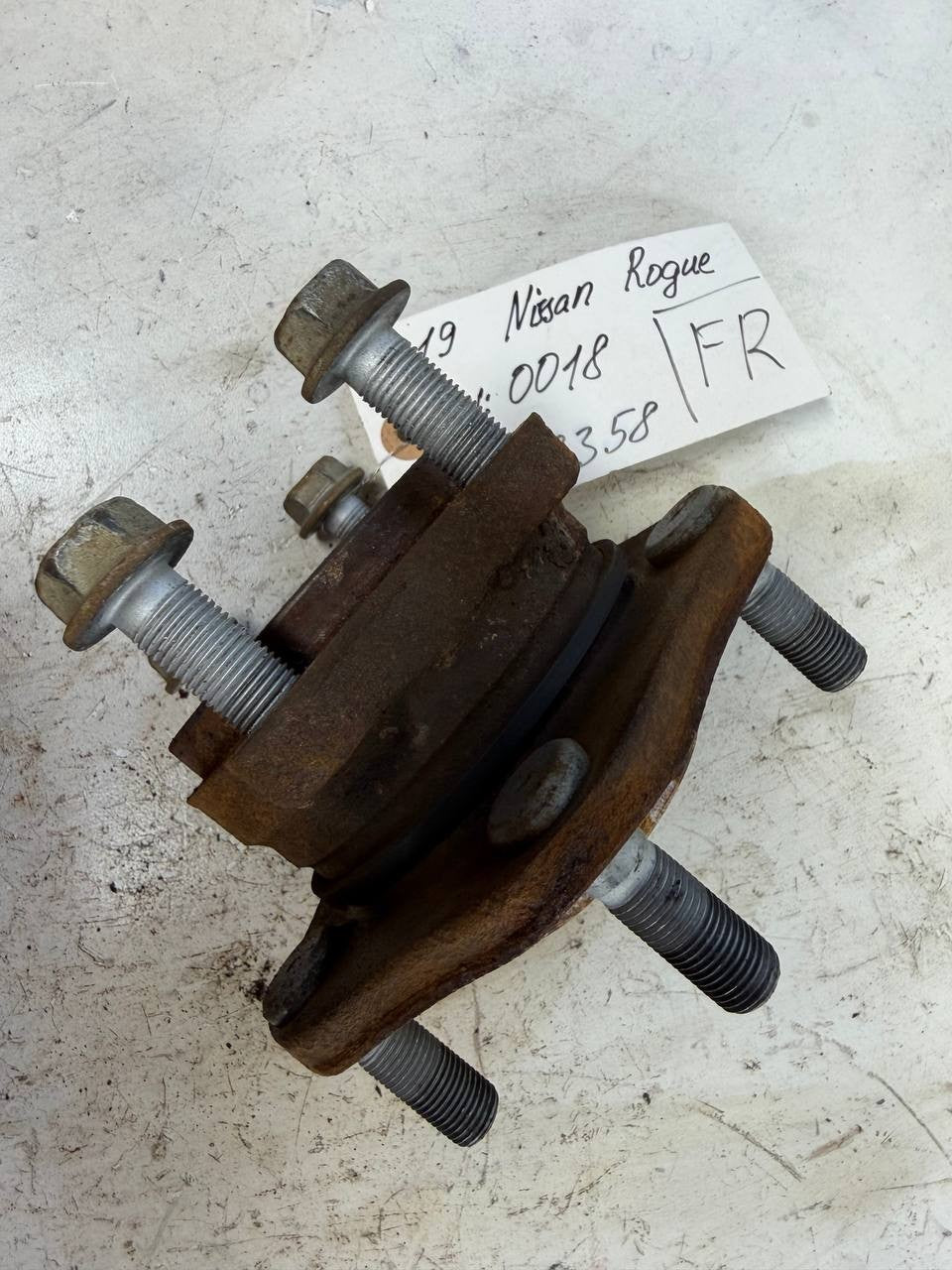 2019 Nissan Roque Front Right Wheel Hub Bearing Assembly OEM Used