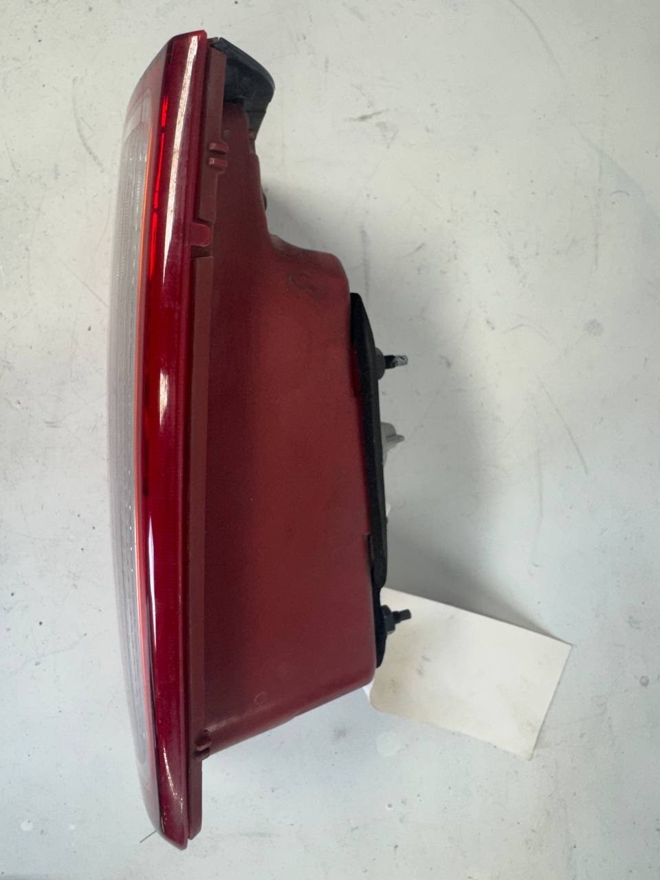 2015 Kia Sedona Right Rear Tail Light Lamp 92406A9010 OEM Used