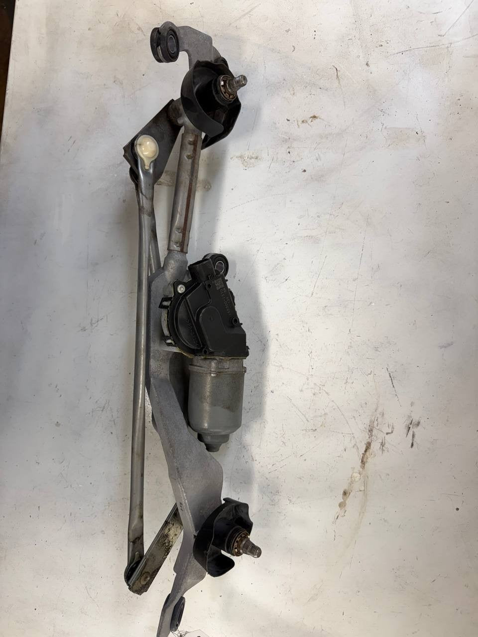2012 Mazda CX9 Windshield Wiper Linkage OEM Used