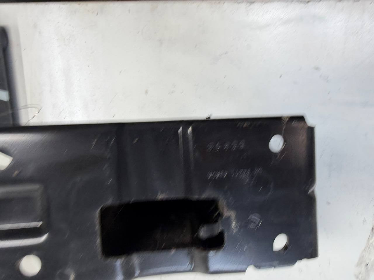 2019 Nissan Rogue Front Bumper Support Bracket LH 622114BA0A OEM Used