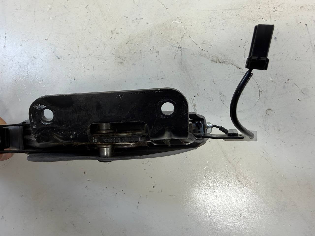 Isuzu NPR 2018 Parking Brake Hand Lever Assembly OEM Used